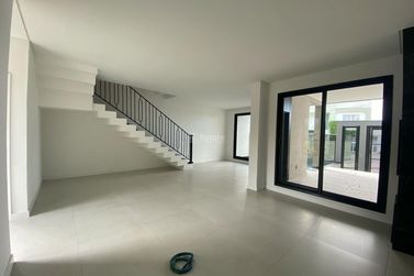 Casa &agrave; venda - 200m&sup2; - 