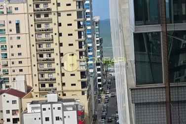 Apartamento &agrave; venda - 130m&sup2; - Meia Praia