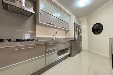 Apartamento &agrave; venda - 173m&sup2; - Centro