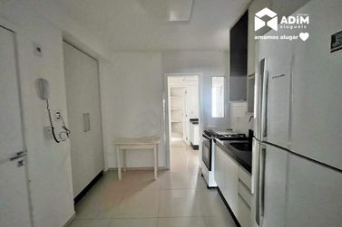 Apartamento para alugar - 111m&sup2; - Centro