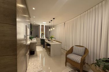 Apartamento &agrave; venda - 171m&sup2; - Meia Praia