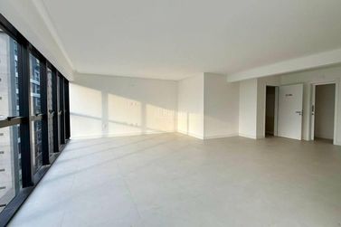 Apartamento &agrave; venda - Meia Praia