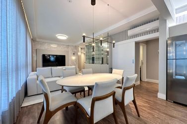 Apartamento &agrave; venda - 130m&sup2; - Meia Praia