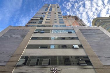 Apartamento &agrave; venda - 185m&sup2; - Meia Praia