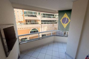 Apartamento &agrave; venda - 102m&sup2; - Meia Praia