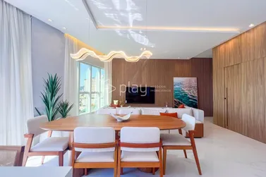 Apartamento &agrave; venda - 140m&sup2; - Meia Praia