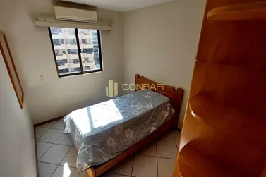 Apartamento para alugar - 163m&sup2; - meia praia