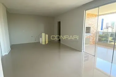 Apartamento &agrave; venda - 143m&sup2; - Meia Praia
