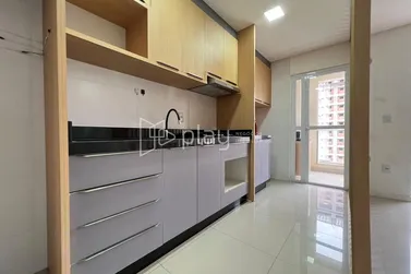 Apartamento &agrave; venda - 66m&sup2; - Tabuleiro dos Oliveiras