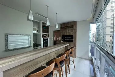 Apartamento &agrave; venda - 134m&sup2; - Meia Praia