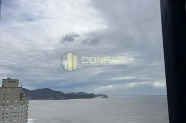 Apartamento &agrave; venda - 198m&sup2; - meia praia