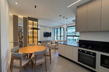 Apartamento &agrave; venda - Meia Praia