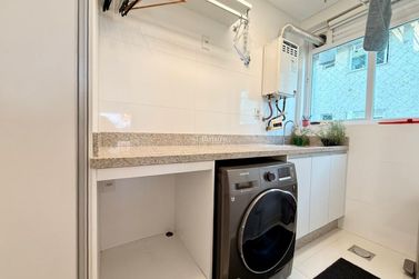 Apartamento &agrave; venda - 200m&sup2; - Meia Praia