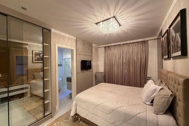 Apartamento &agrave; venda - 340m&sup2; - Meia Praia