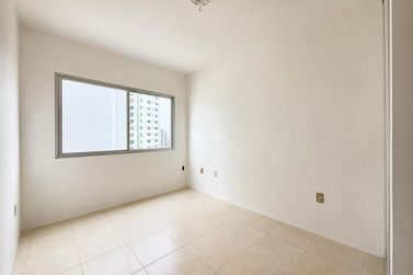 Apartamento &agrave; venda - 130m&sup2; - Centro