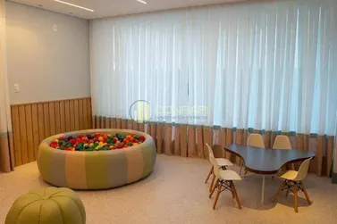 Apartamento para alugar - 127m&sup2; - Meia Praia