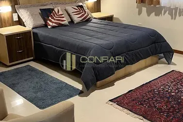 Apartamento para alugar - 212m&sup2; - meia praia