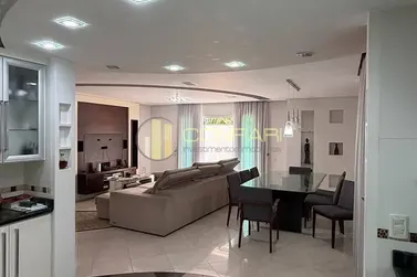 Casa para alugar - 300m&sup2; - Meia Praia