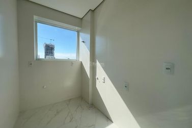 Apartamento &agrave; venda - 180m&sup2; - Meia Praia