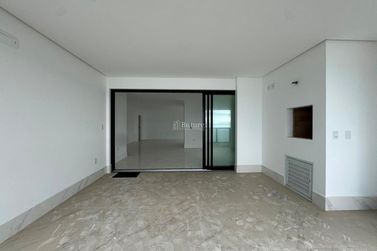 Apartamento &agrave; venda - 208m&sup2; - Centro