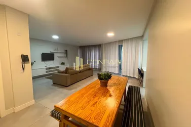 Apartamento para alugar - 180m&sup2; - Meia praia