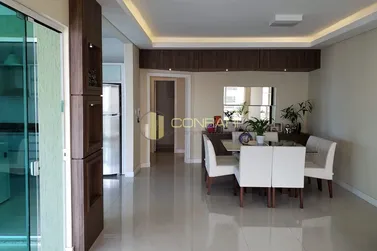 Apartamento &agrave; venda - 174m&sup2; - Meia Praia