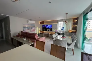 Apartamento &agrave; venda - 136m&sup2; - Meia Praia