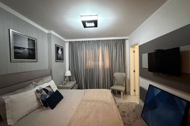 Apartamento &agrave; venda - 340m&sup2; - Meia Praia