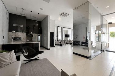 Apartamento &agrave; venda - 85m&sup2; - Meia Praia