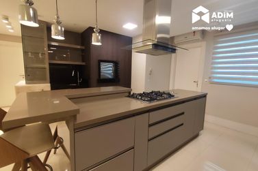 Apartamento para alugar - 138m&sup2; - Centro