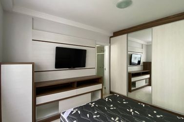 Apartamento para alugar - 130m&sup2; - Centro