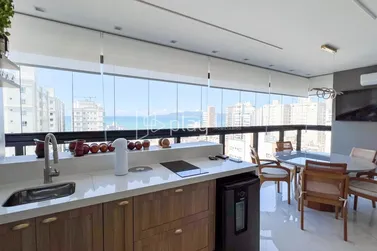 Apartamento &agrave; venda - 180m&sup2; - Meia Praia