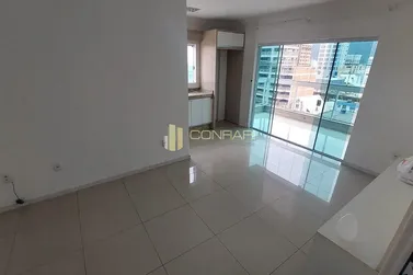 Apartamento para alugar - 70m&sup2; - meia praia