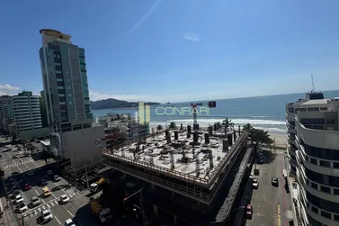 Apartamento &agrave; venda - 121m&sup2; - Meia Praia
