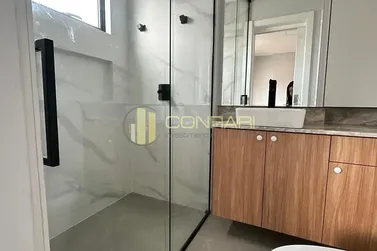 Apartamento para alugar - 118m&sup2; - meia praia