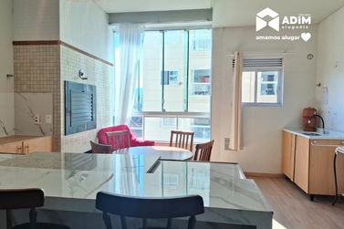 Apartamento para alugar - 135m&sup2; - Meia Praia