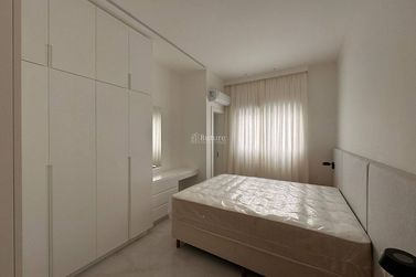 Apartamento &agrave; venda - Meia Praia