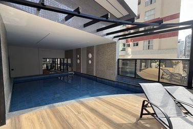 Apartamento &agrave; venda - 206m&sup2; - Meia Praia