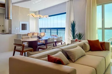 Apartamento &agrave; venda - 140m&sup2; - Meia Praia