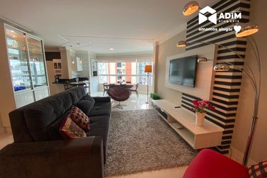 Apartamento para alugar - 132m&sup2; - Centro