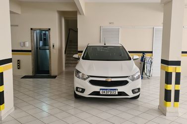 Apartamento &agrave; venda - 85m&sup2; - Meia Praia