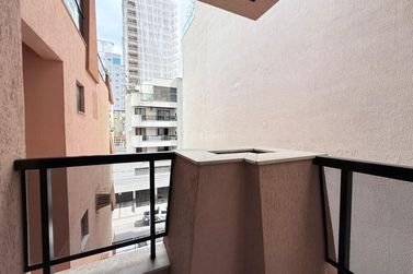 Apartamento &agrave; venda - 98m&sup2; - Centro