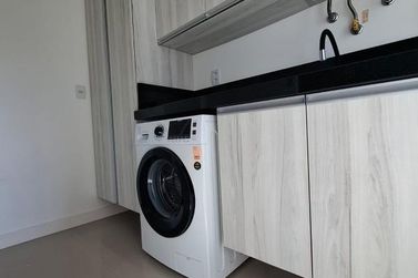 Apartamento para alugar - 142m&sup2; - Meia Praia