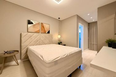 Apartamento &agrave; venda - 187m&sup2; - Meia Praia