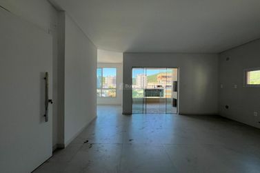 Apartamento &agrave; venda - 118m&sup2; - Centro