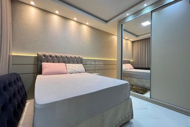 Apartamento &agrave; venda - 142m&sup2; - Meia Praia