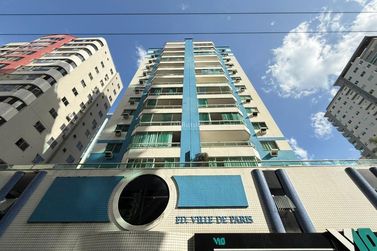 Apartamento &agrave; venda - 107m&sup2; - Meia Praia