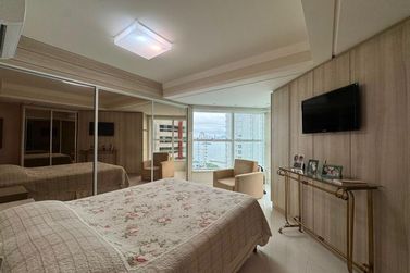 Apartamento &agrave; venda - 135m&sup2; - Pioneiros