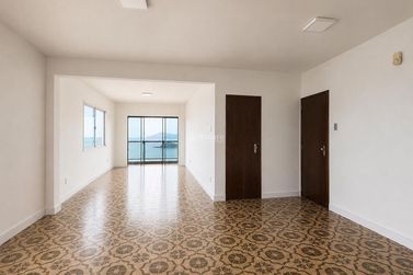 Apartamento &agrave; venda - 130m&sup2; - Centro