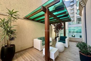 Apartamento &agrave; venda - 137m&sup2; - Meia Praia